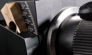 基盤や異物の外観検査において斜め撮像時に発生するピンボケを解決するレンズのご提案